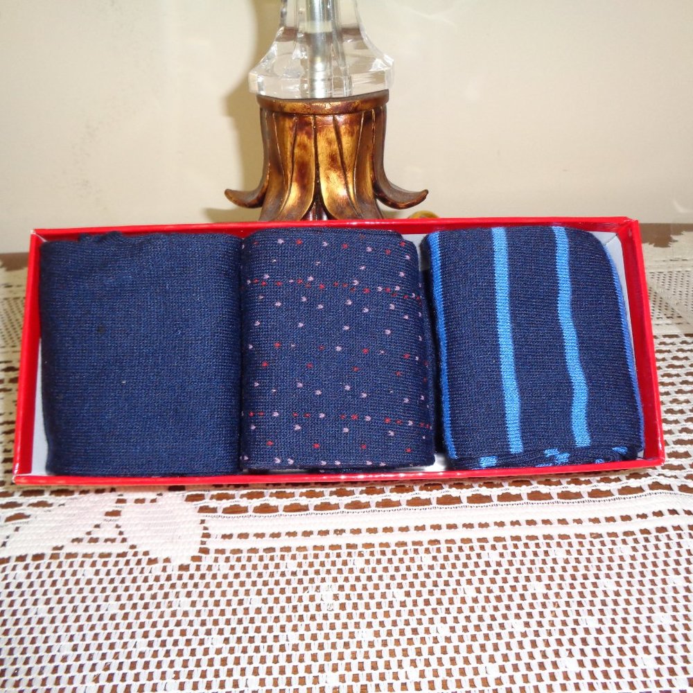 3 Pair Mens Dress Socks Boxed Black, Blue